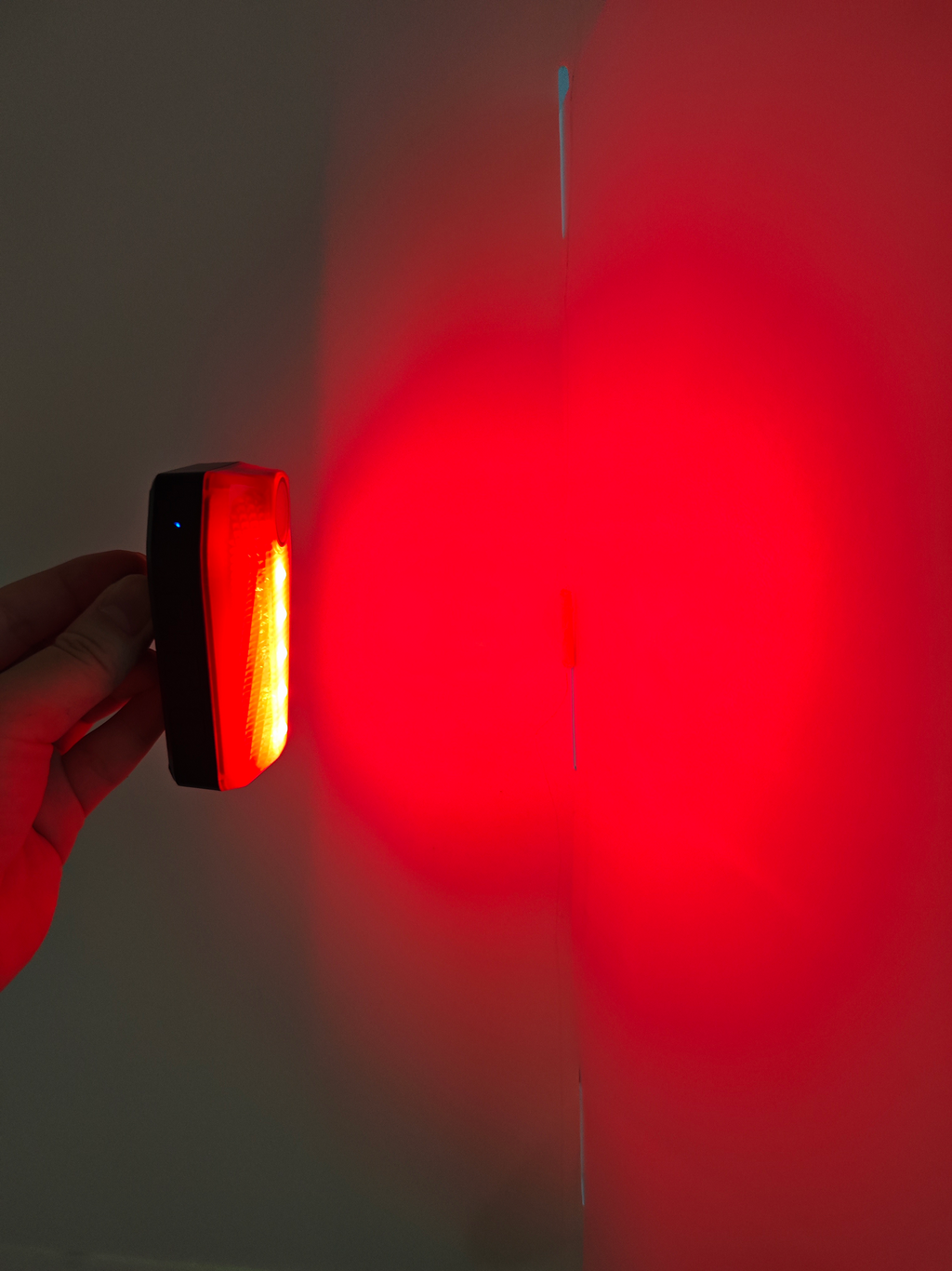 Cámara con luz trasera para bicicletas